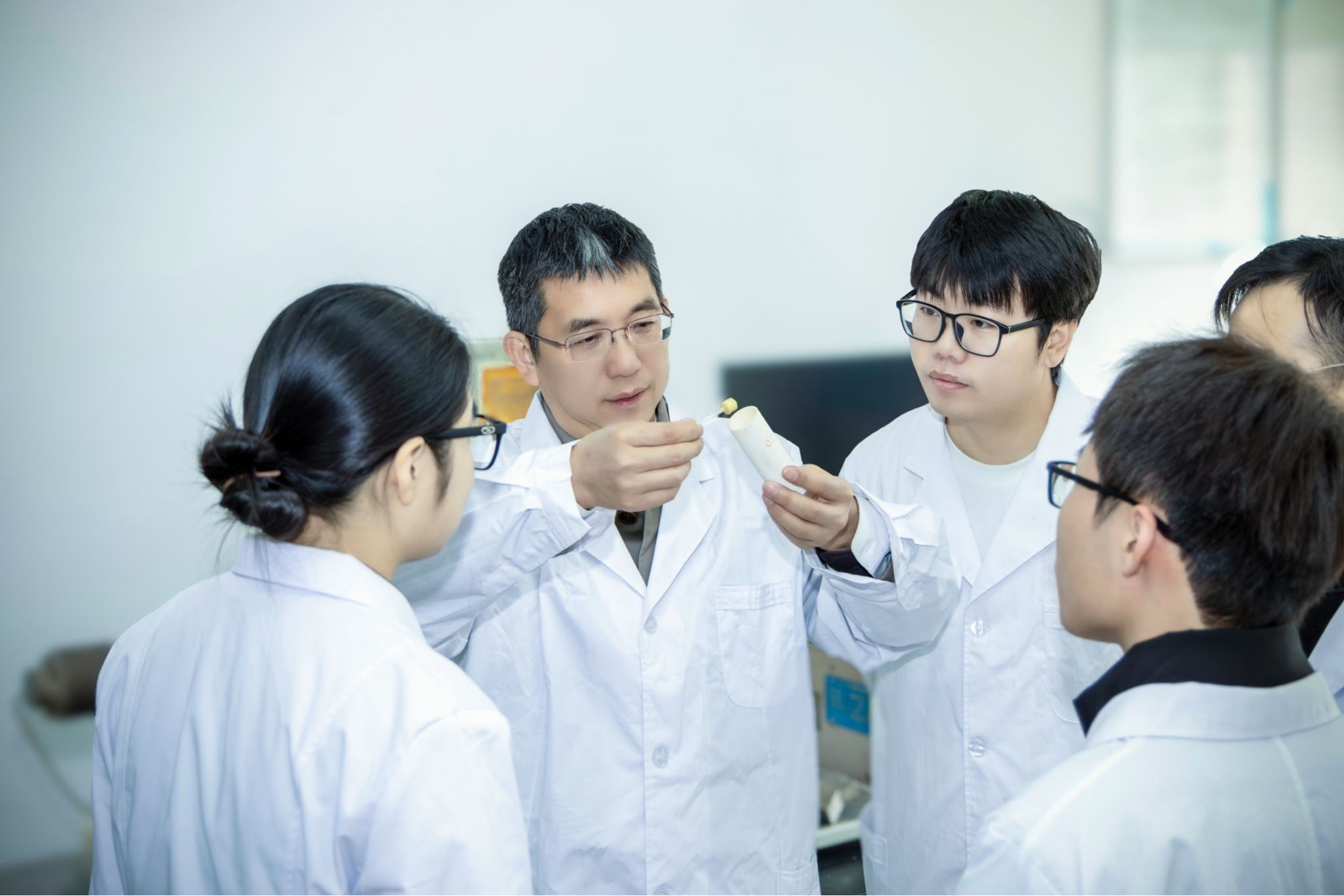 李远兵：把炉火烧到极旺