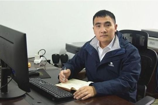 付绿平：坚韧铸就成果 温情培育人才